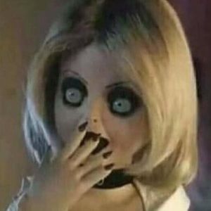 Meet your Posher, Elia